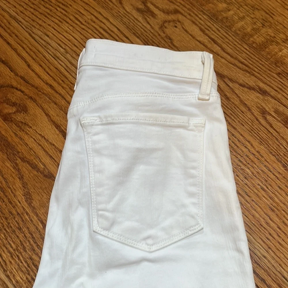 J Brand Woman’s White Skinny Jeans Size 28